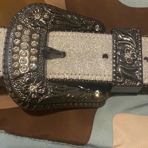 B.B Simon Men’s Belt.   Only wore once paid $325.00.  Selling for $300obo